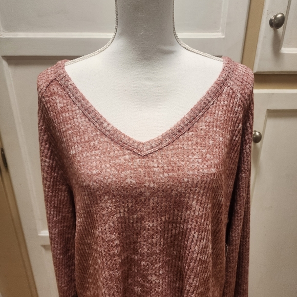 So Women's Open Back Long-sleeved Sweater NWT - Picture 3 of 10